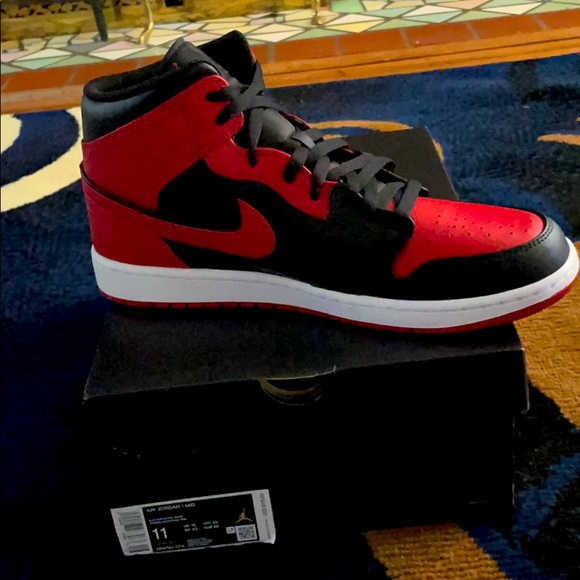 Air Jordan Mid size 11 - Picture 1 of 3